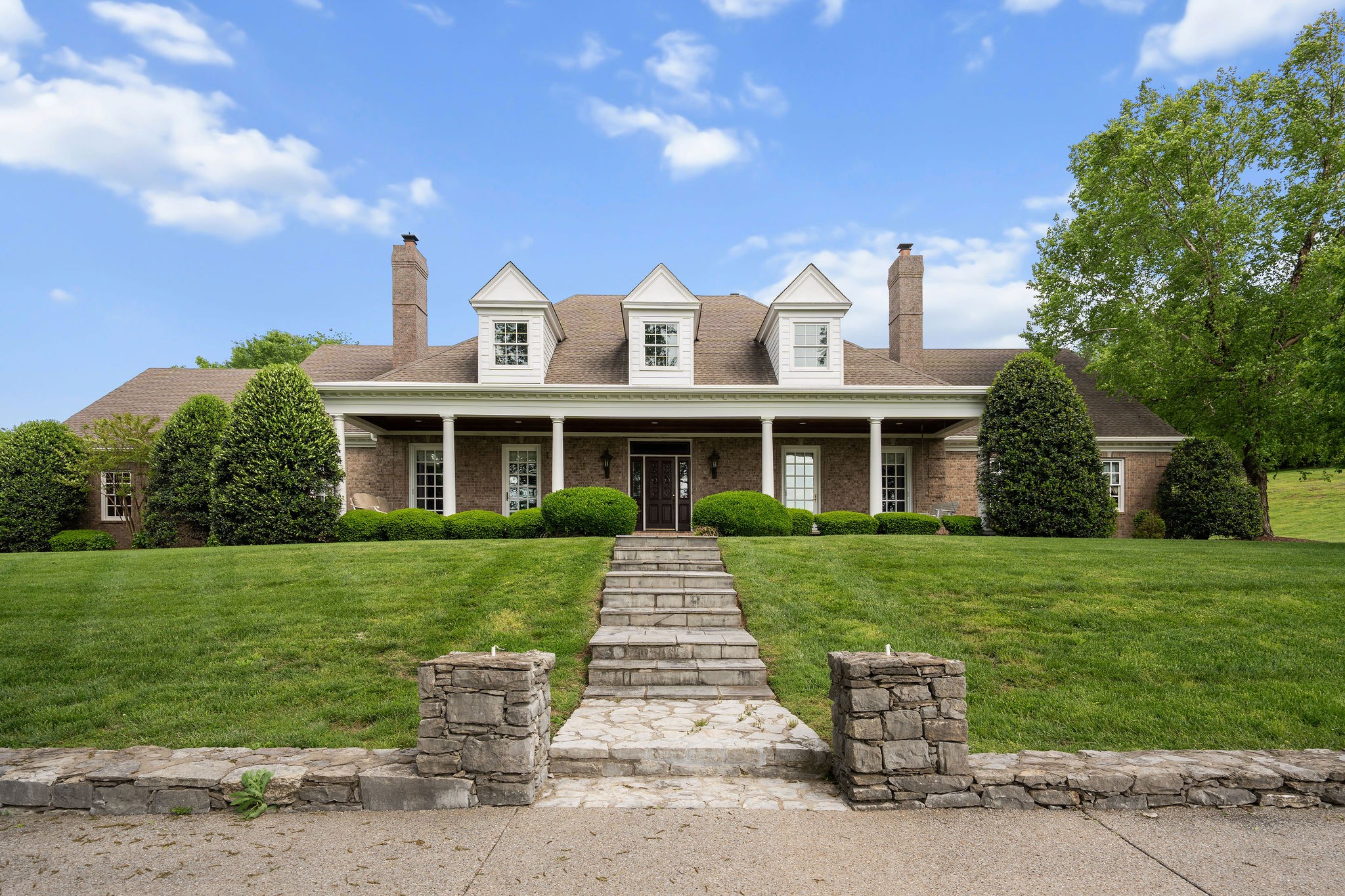 1633 Lewisburg Pike
