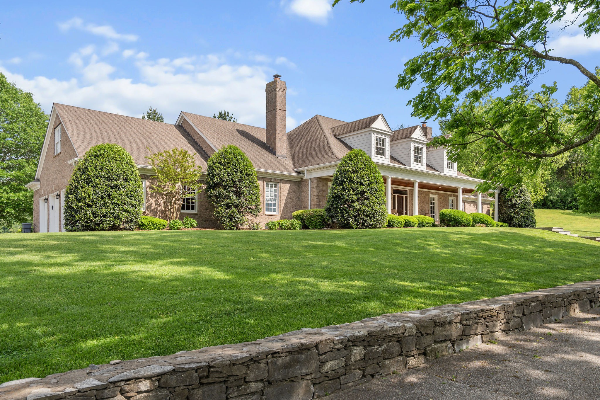 1633 Lewisburg Pike