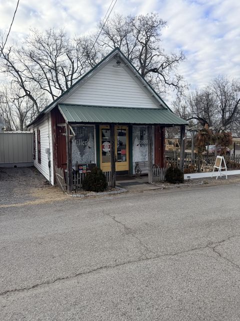 7027 Main St Christiana TN 37037