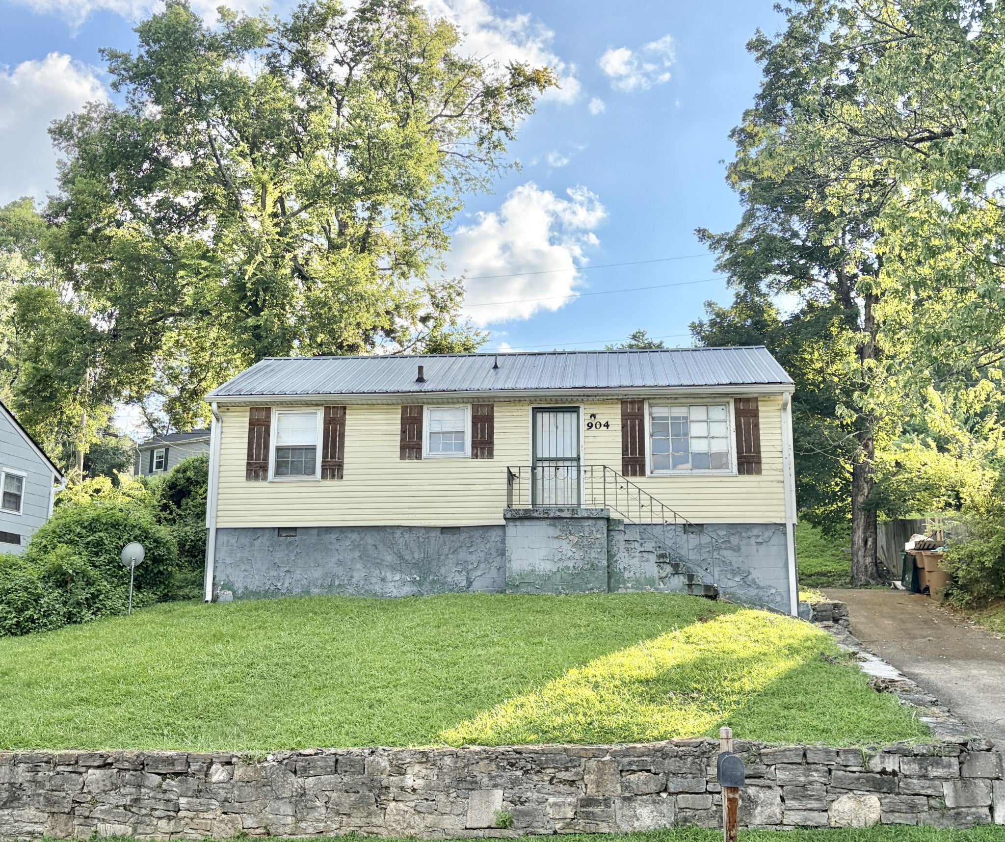 904 South 14th Street, Nashville TN 37206 3-bed home, photo 4 of 7
