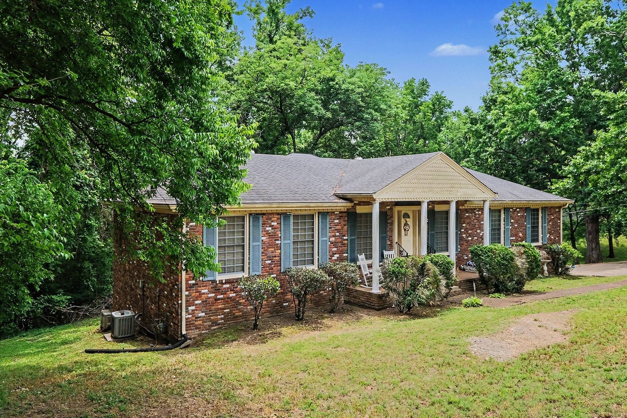 900 Plateau Pkwy
