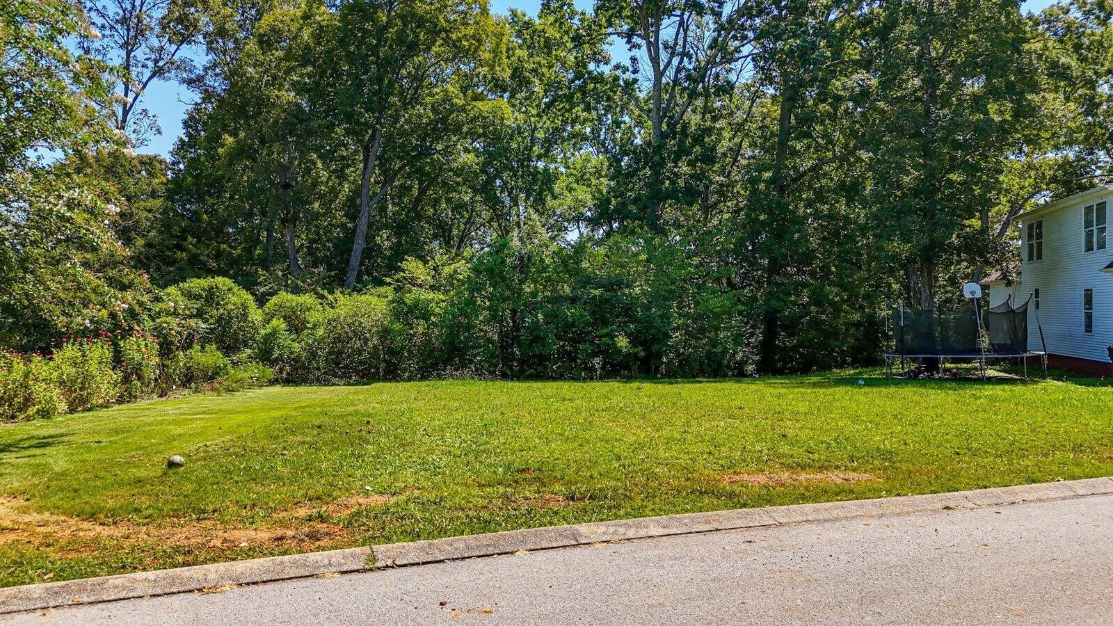 95 Avenue Of Oaks