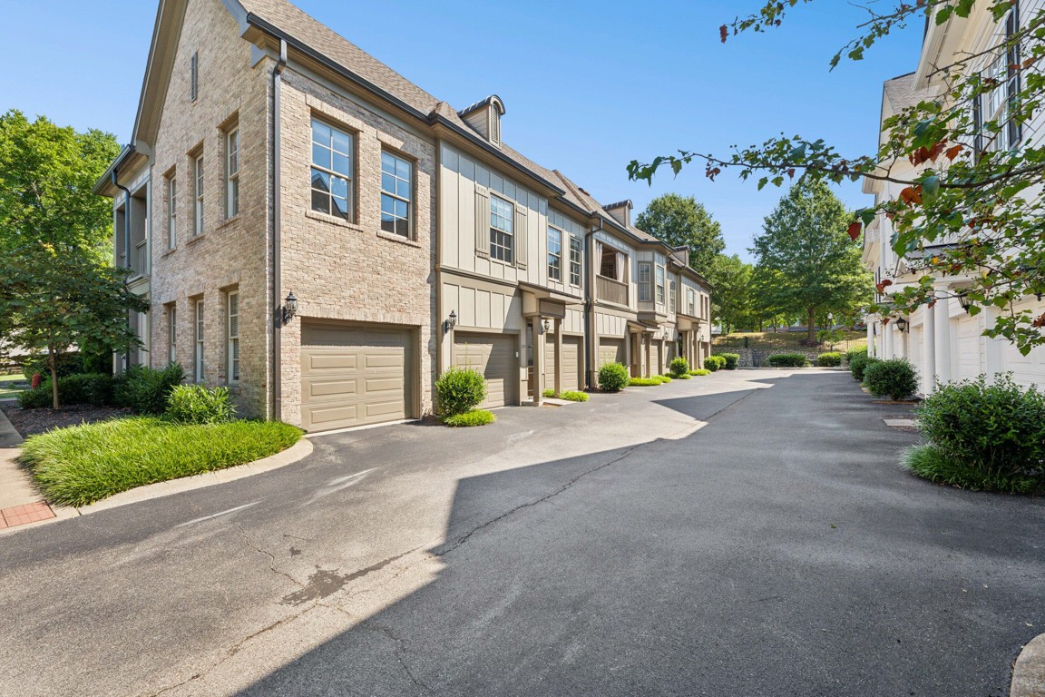 125 Grant Park Dr