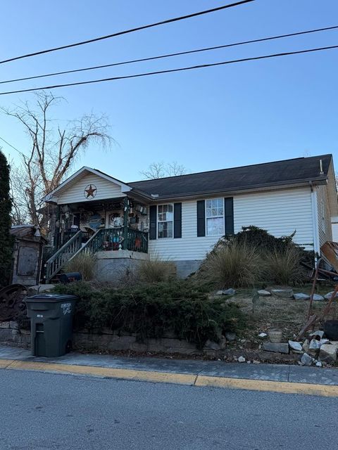 7 N Carter St Sparta TN 38583