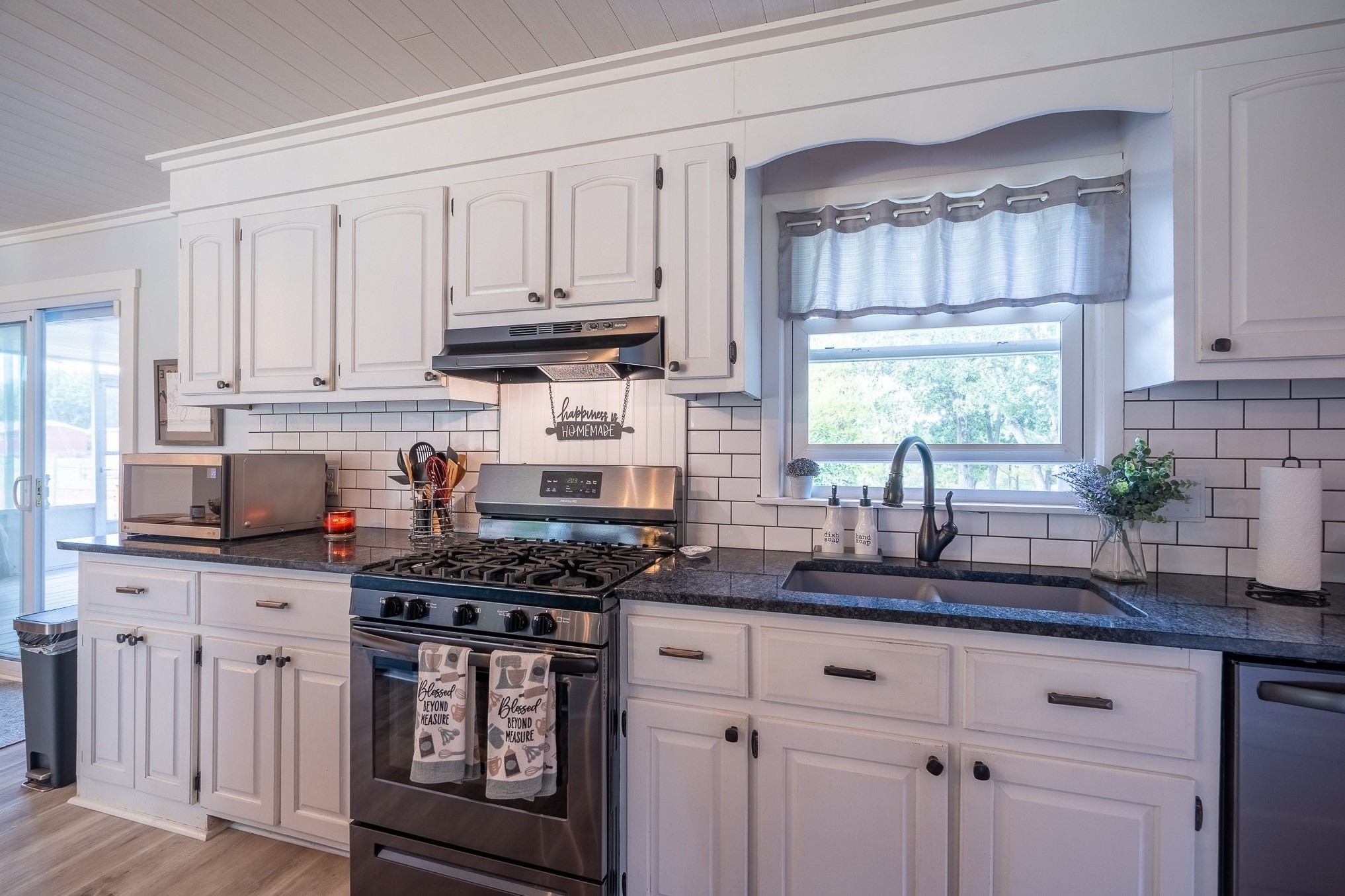 12 Horseshoe Bend Road