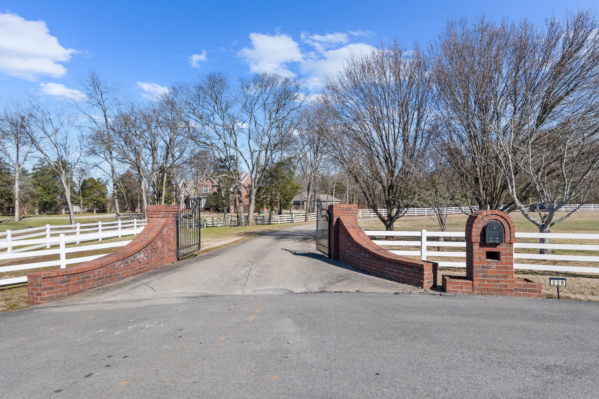 228 Churchill Farms Dr