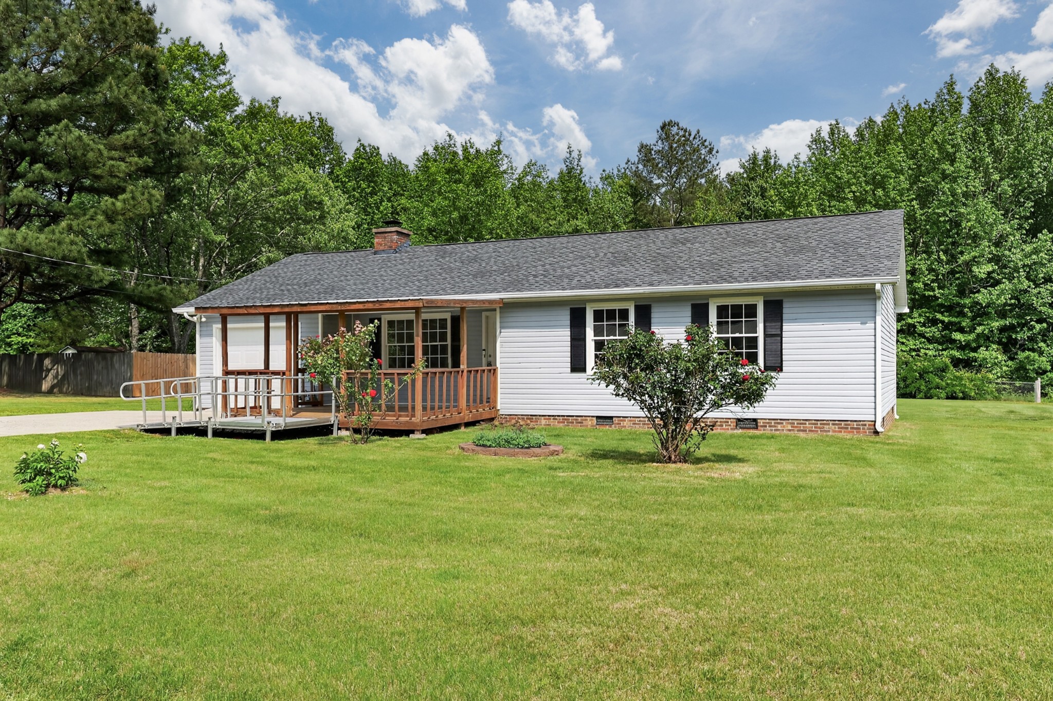 16 Hattie Dr