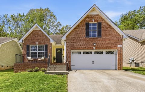 306 David Dr Clarksville TN 37040