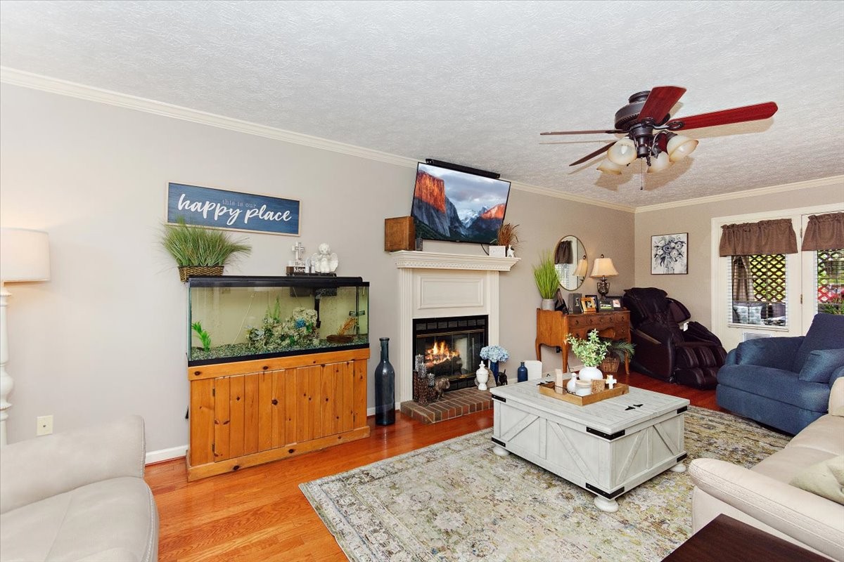 4000 Claude Dr