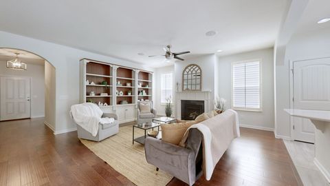 1873 Stonewater Dr Hermitage TN 37076