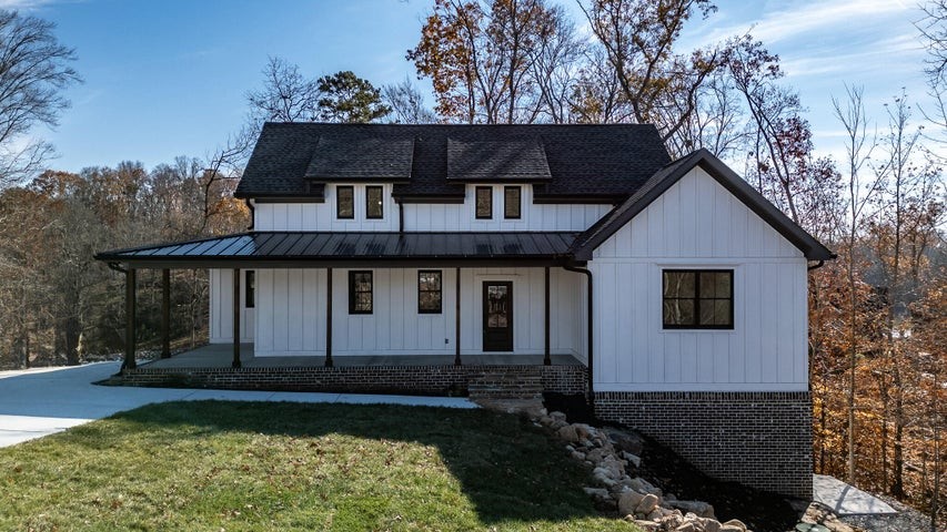 463 Waterfront Way
