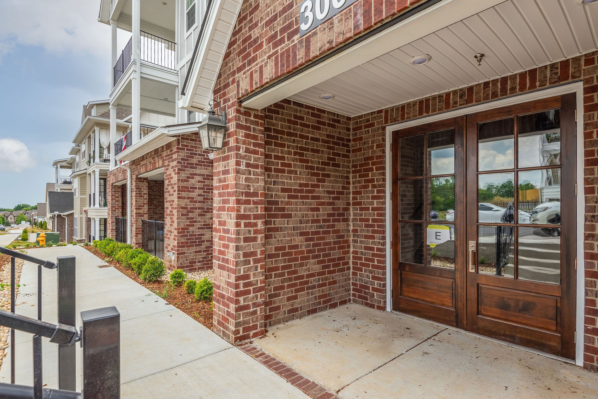 3000 Vintage Green Lane 3305