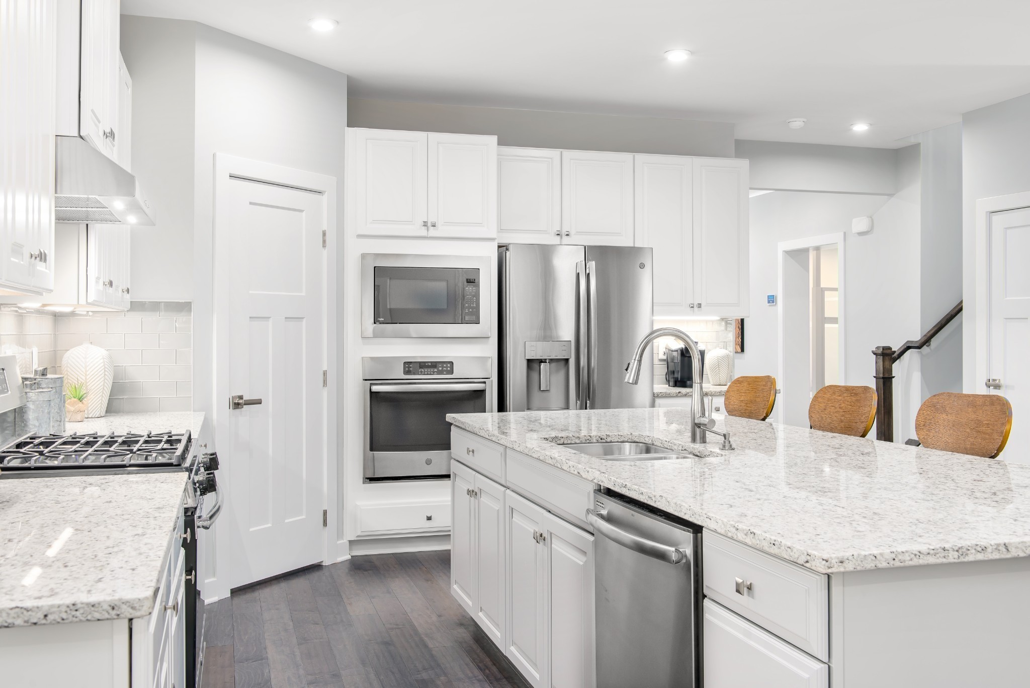 3010 Thoroughbred Way