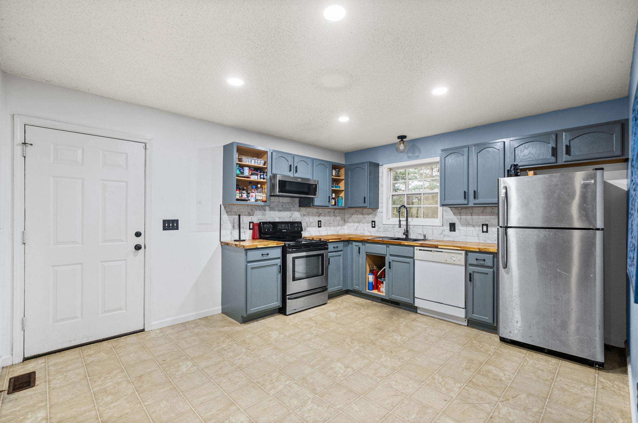 966 Greenwood Ave