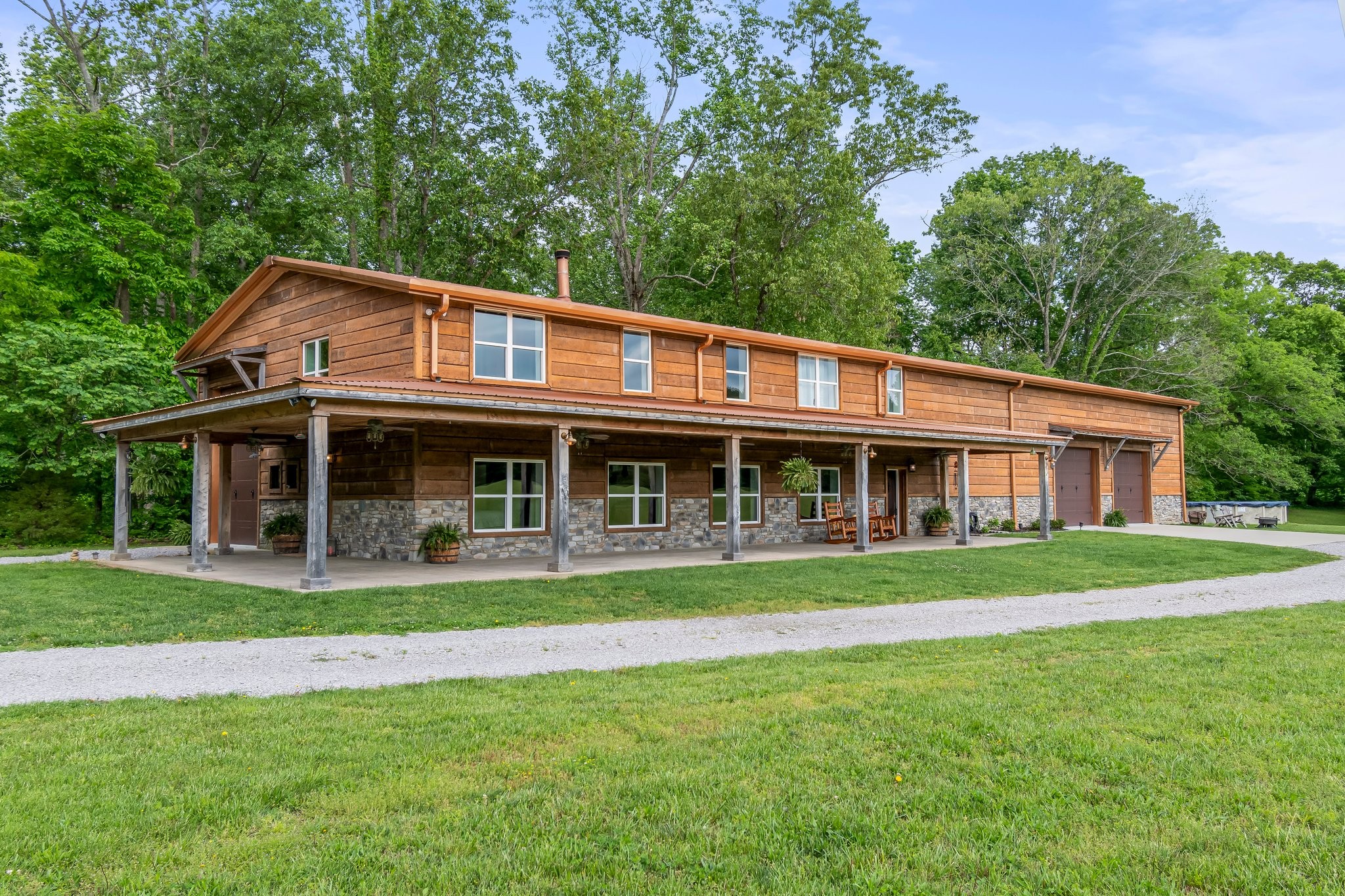 3988 Casparis Rd