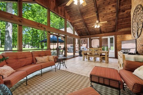 3208 Thoroughbred Dr Hermitage TN 37076