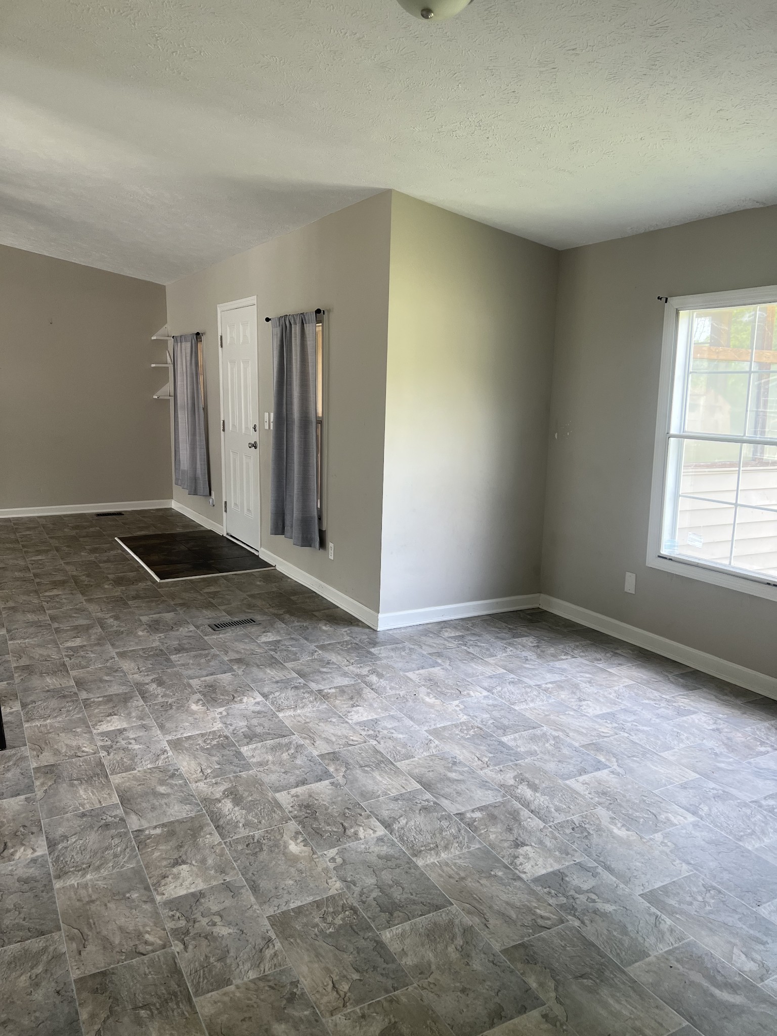 337 Jefferson Pike