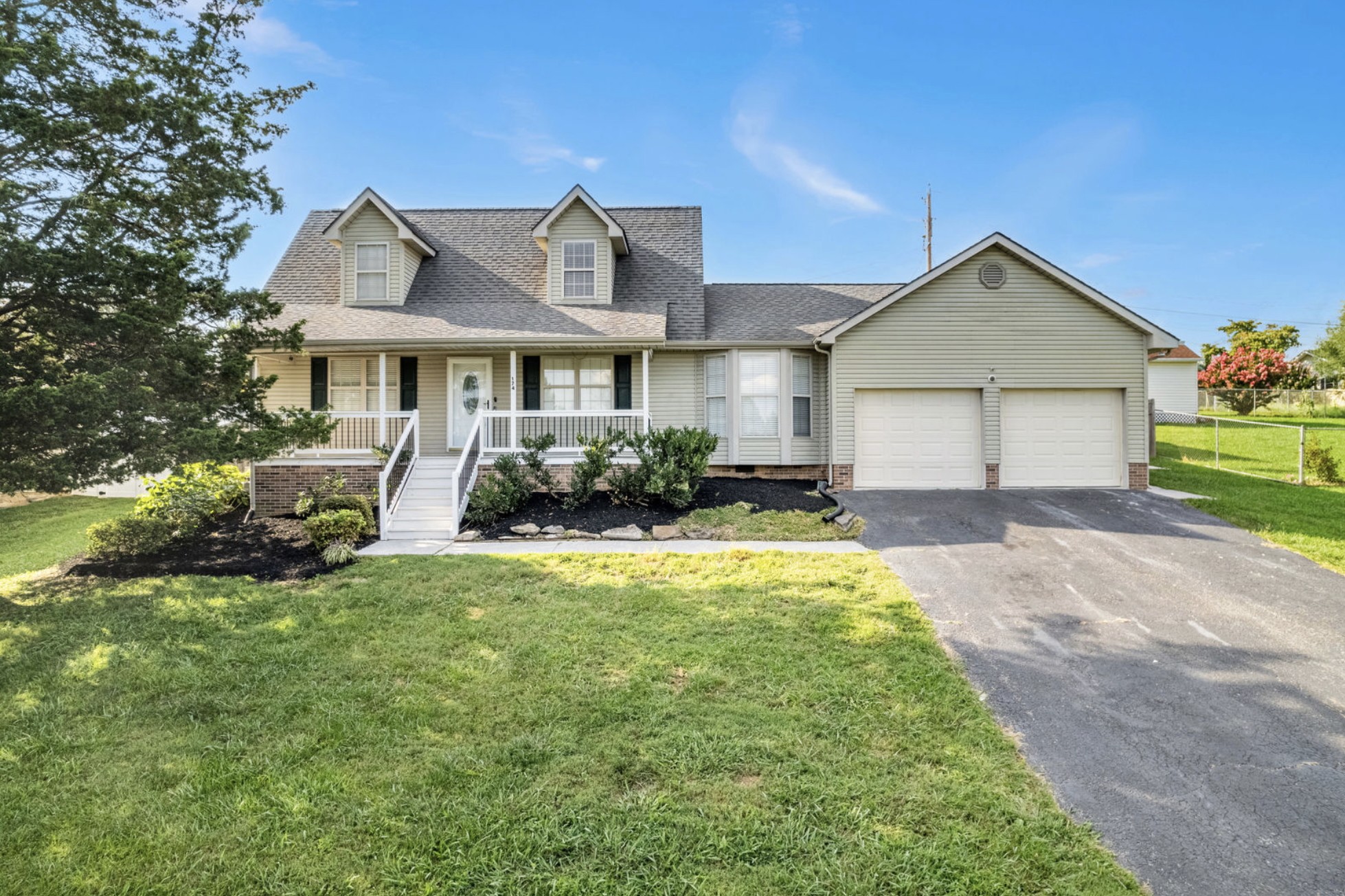 174 Hickory Ln