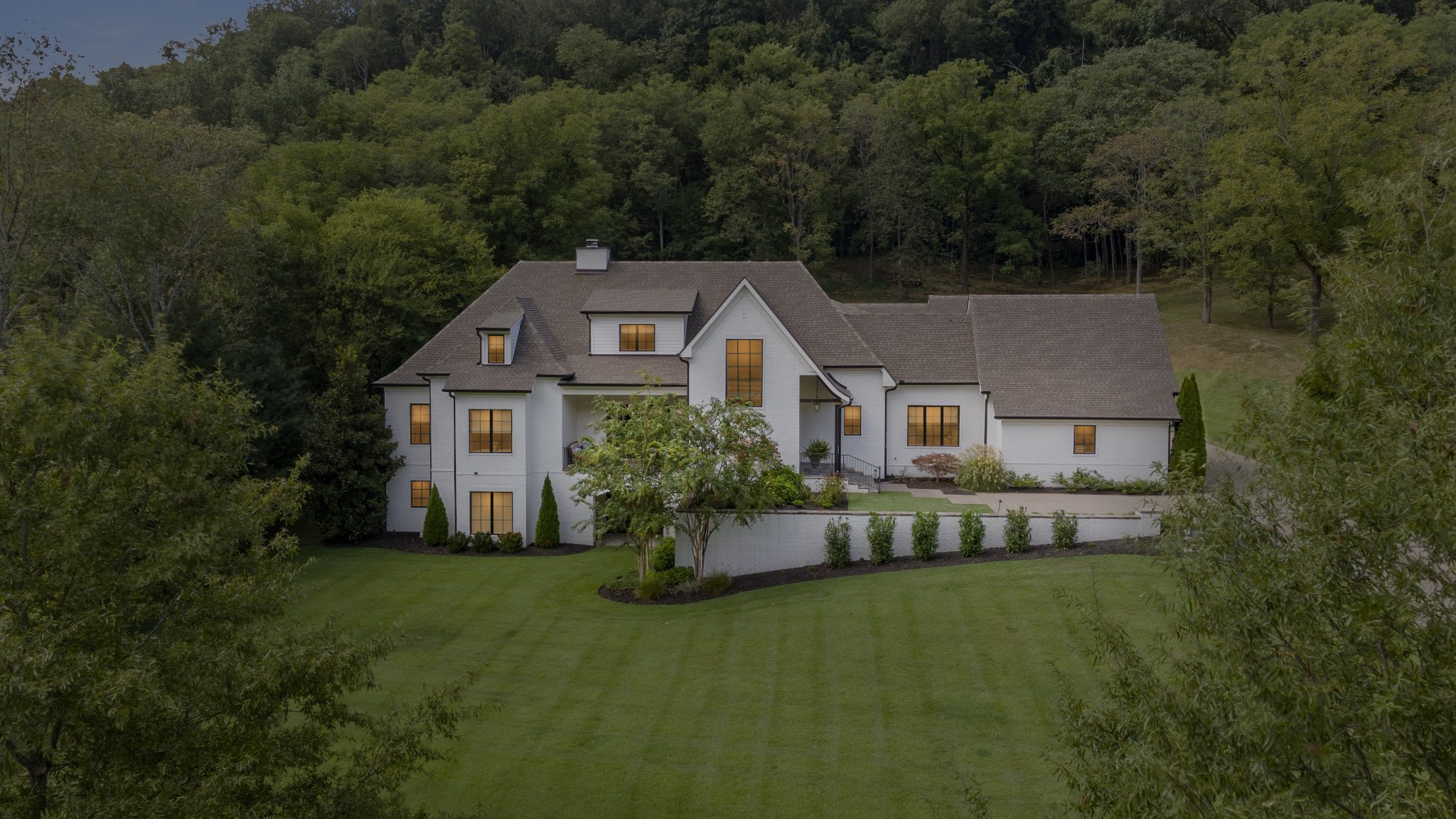 106 Treemont Ln