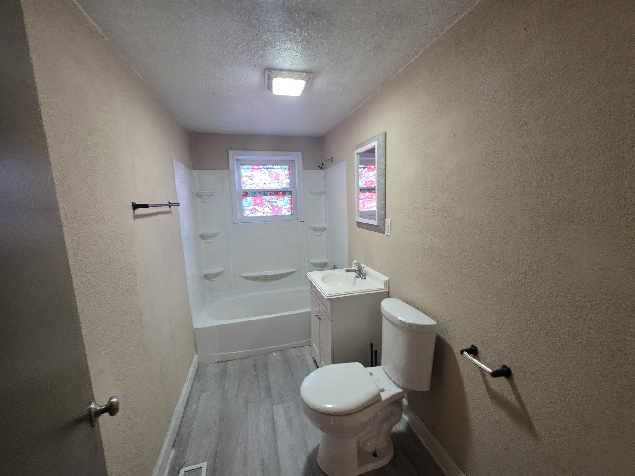 106 Dickerson Ln