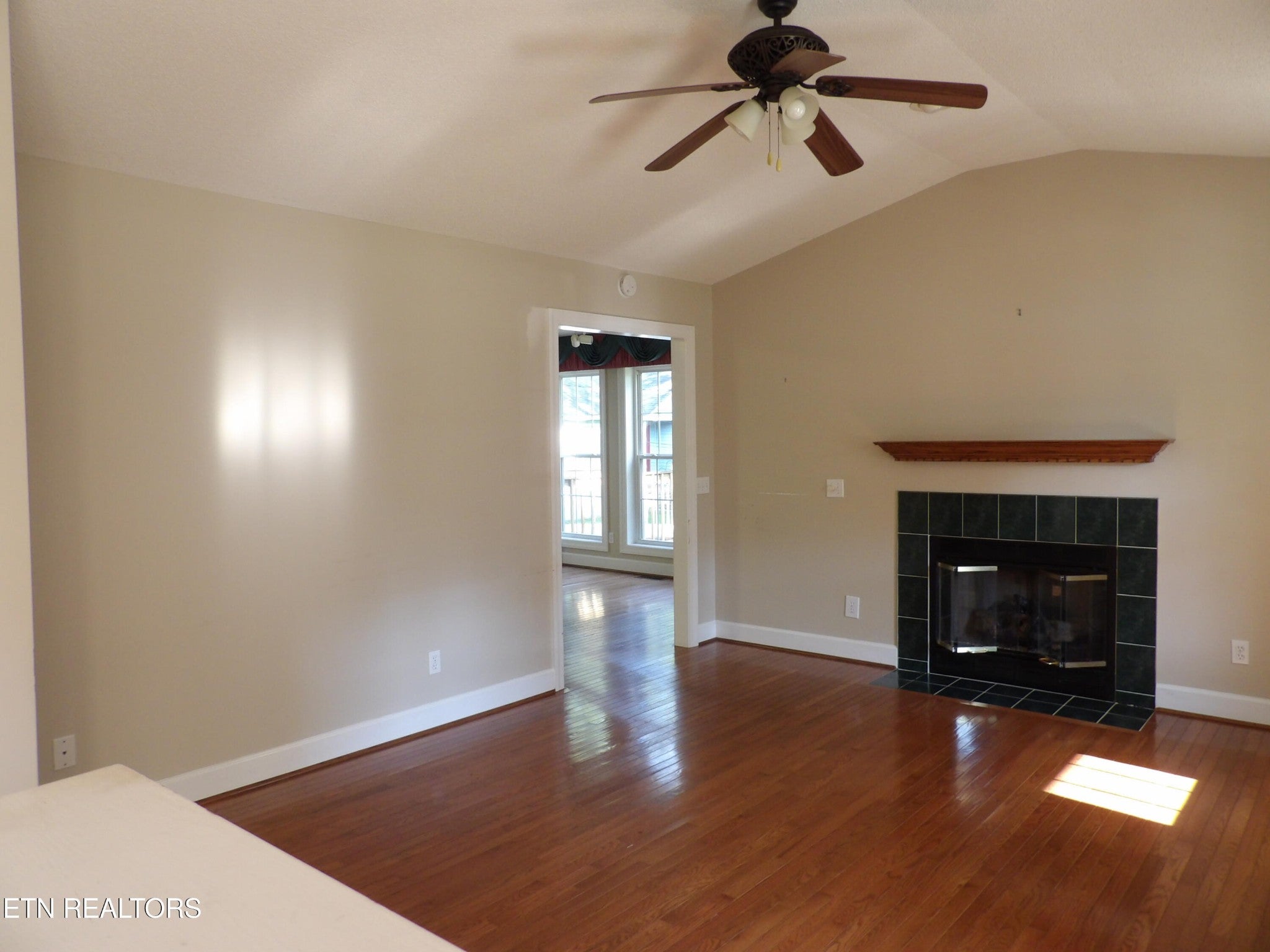 213 Kings Row