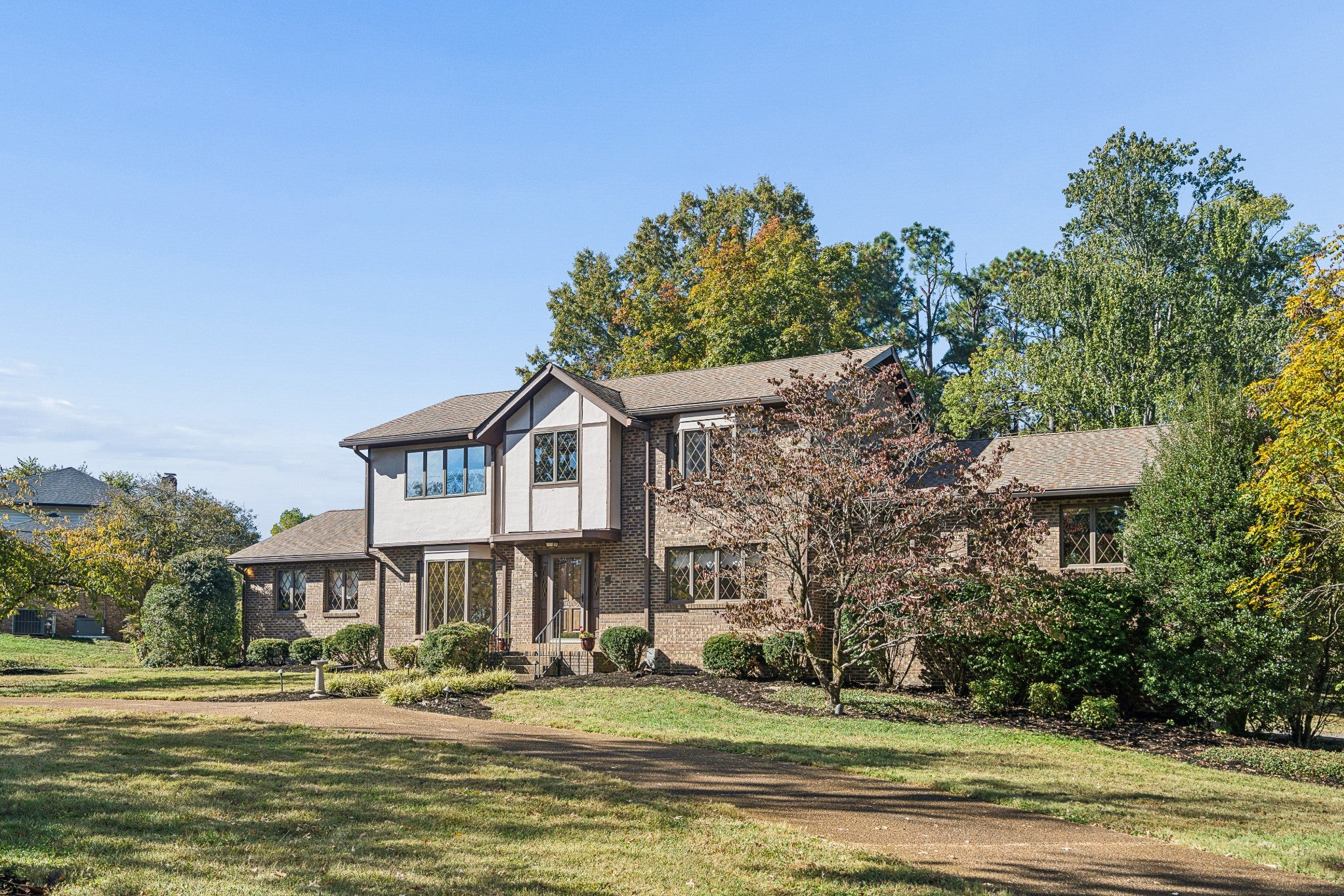 5533 Saddlewood Ln