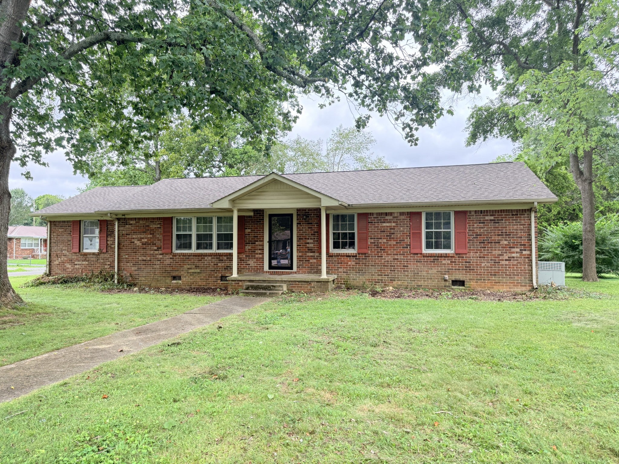 212 Bragg Cir
