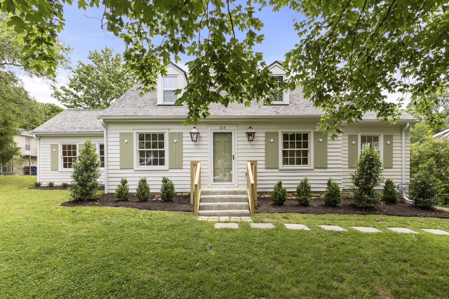 215 Lewisburg Ave