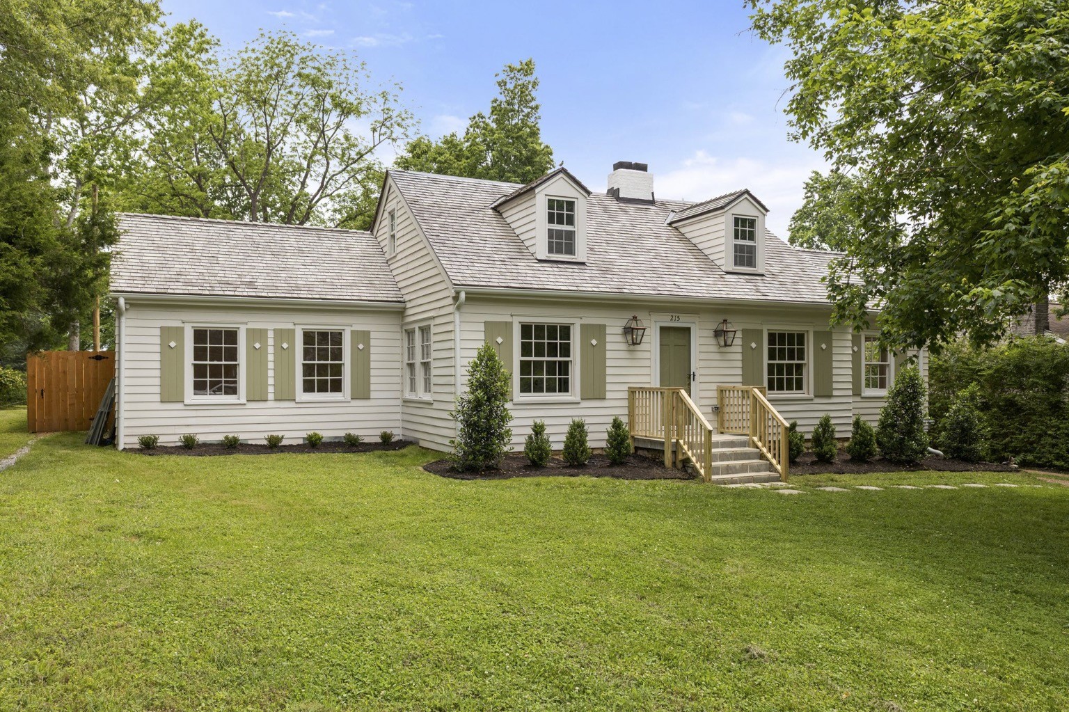 215 Lewisburg Ave
