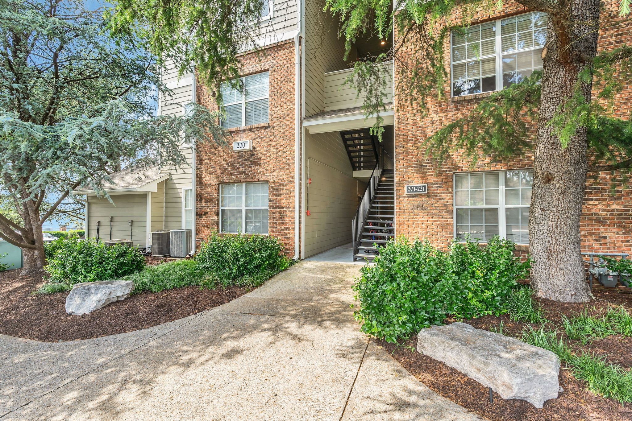 2025 Woodmont Blvd 209