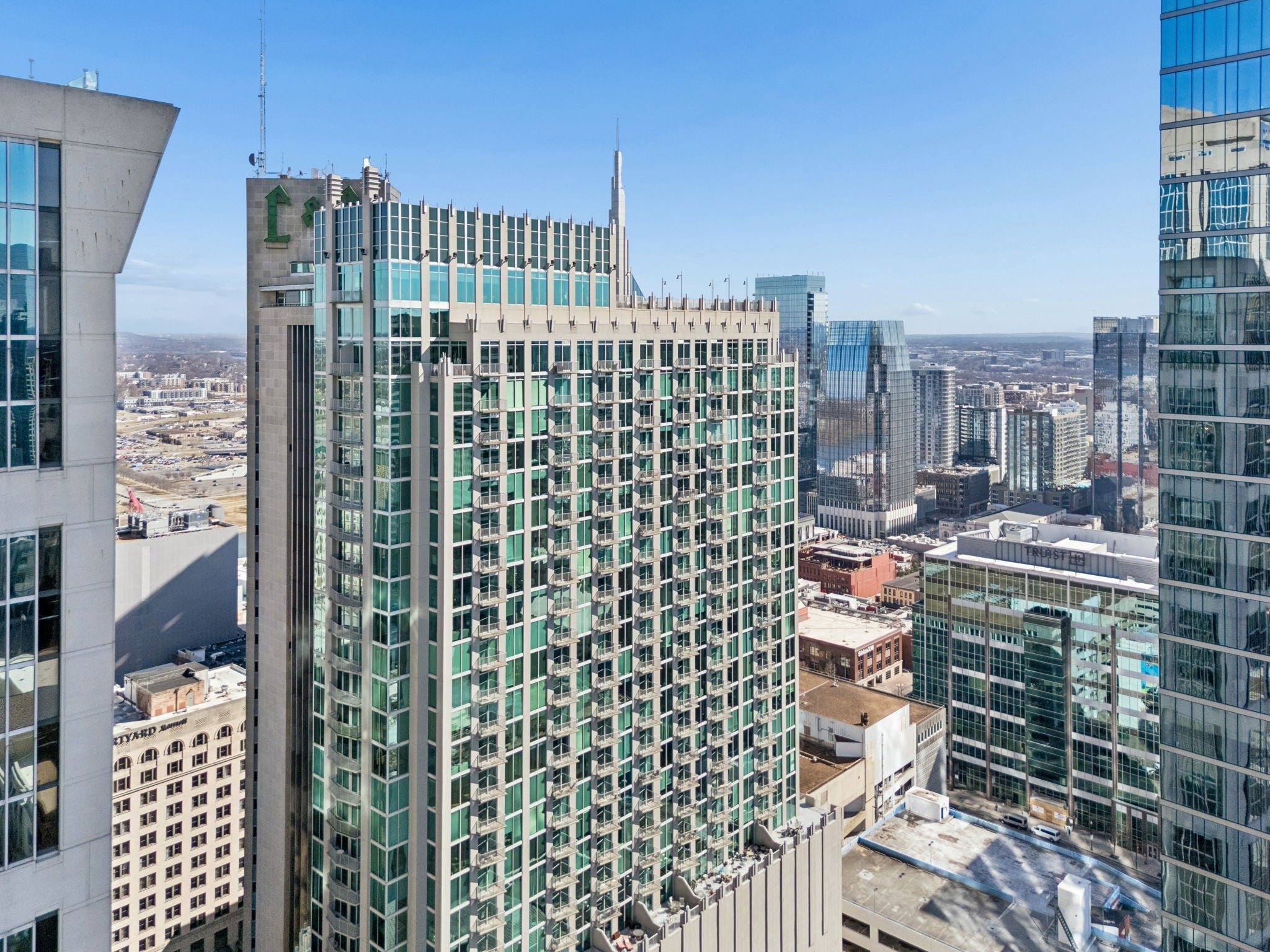 1-bed condo for sale in Nashville, TN 37219, 415 Church Street 1808 415 Church Street 1808, Nashville TN 37219 1-bed condo, photo 2 of 3