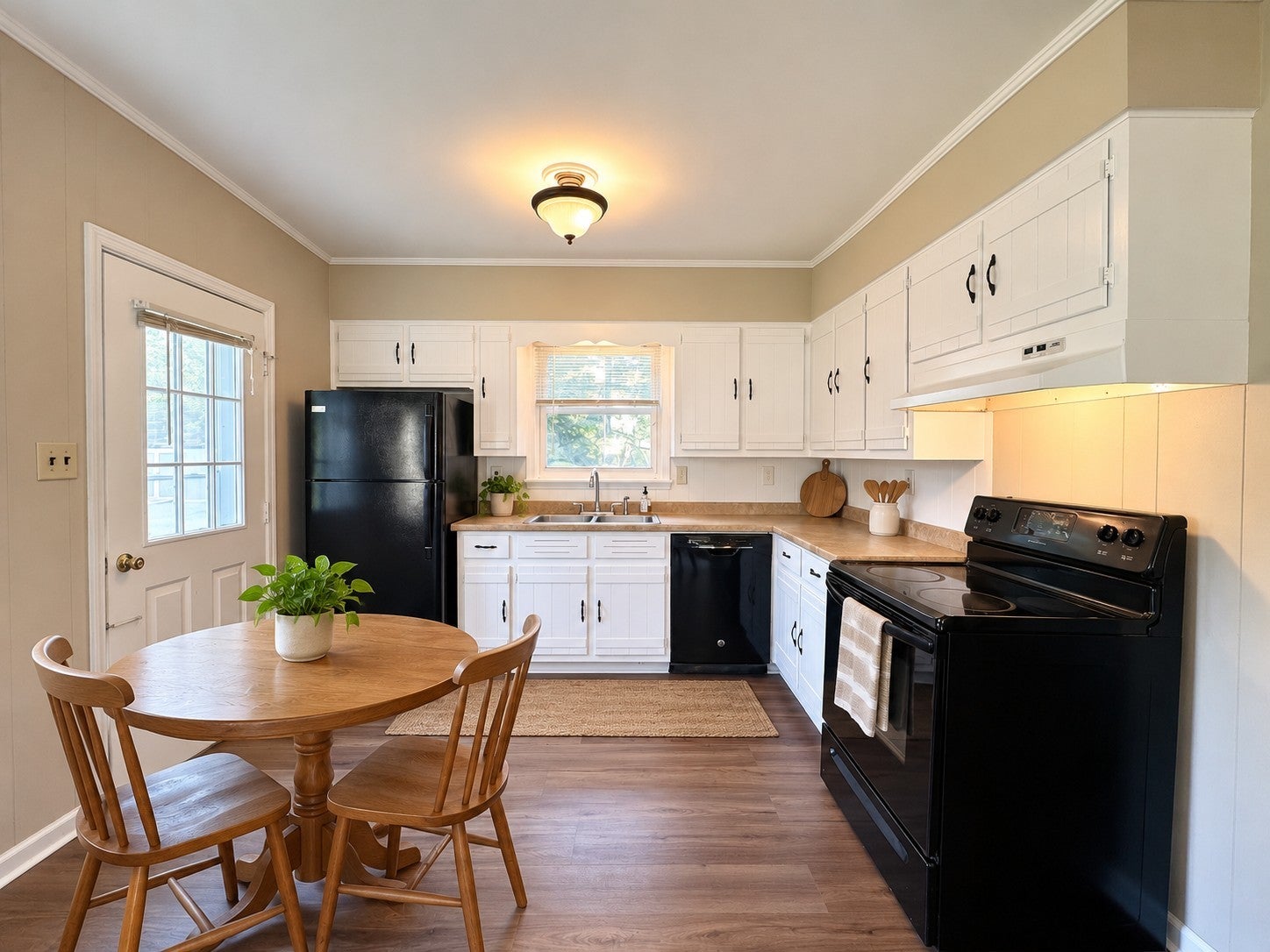 817 Belle Dr