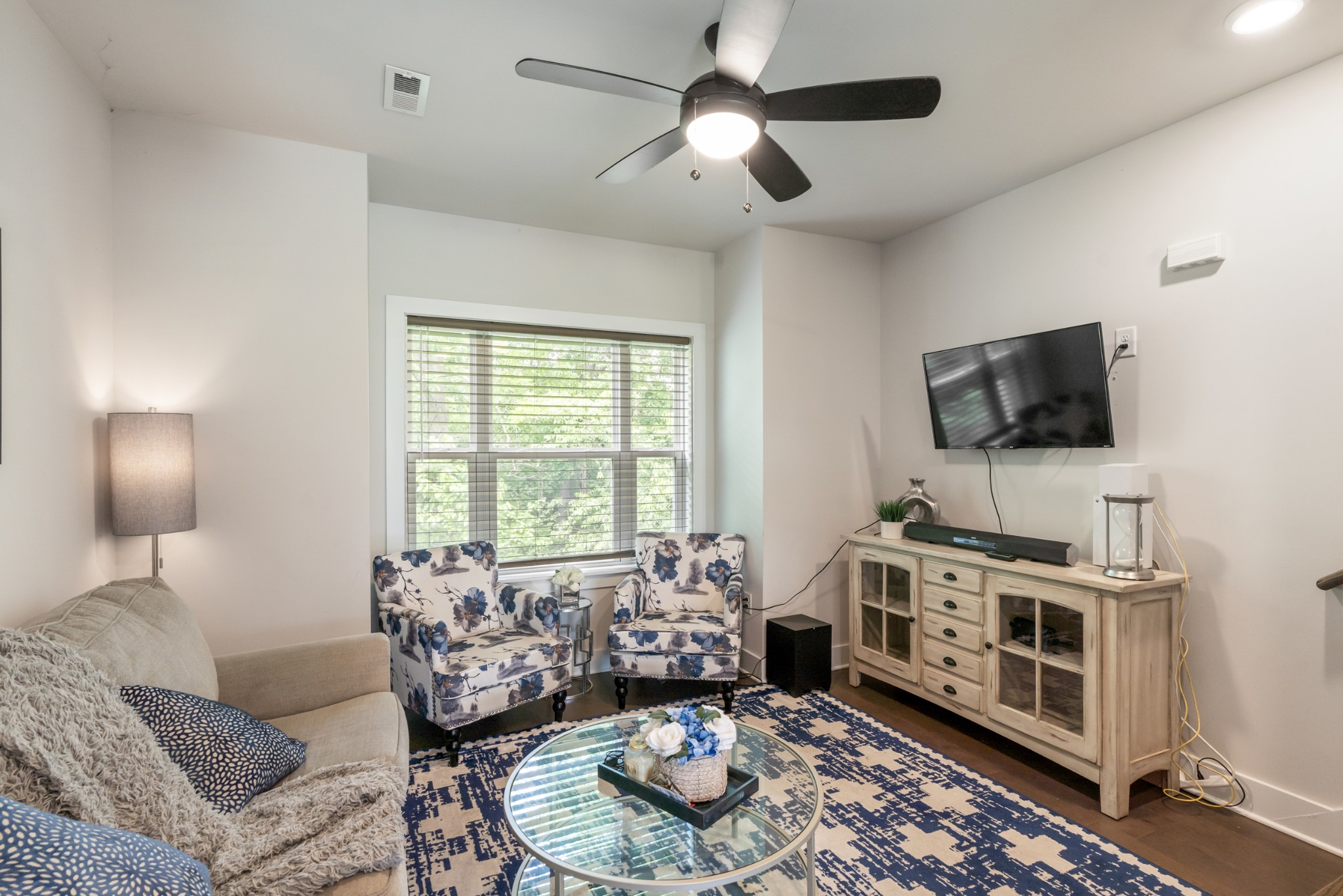 450 Glastonbury Rd 12