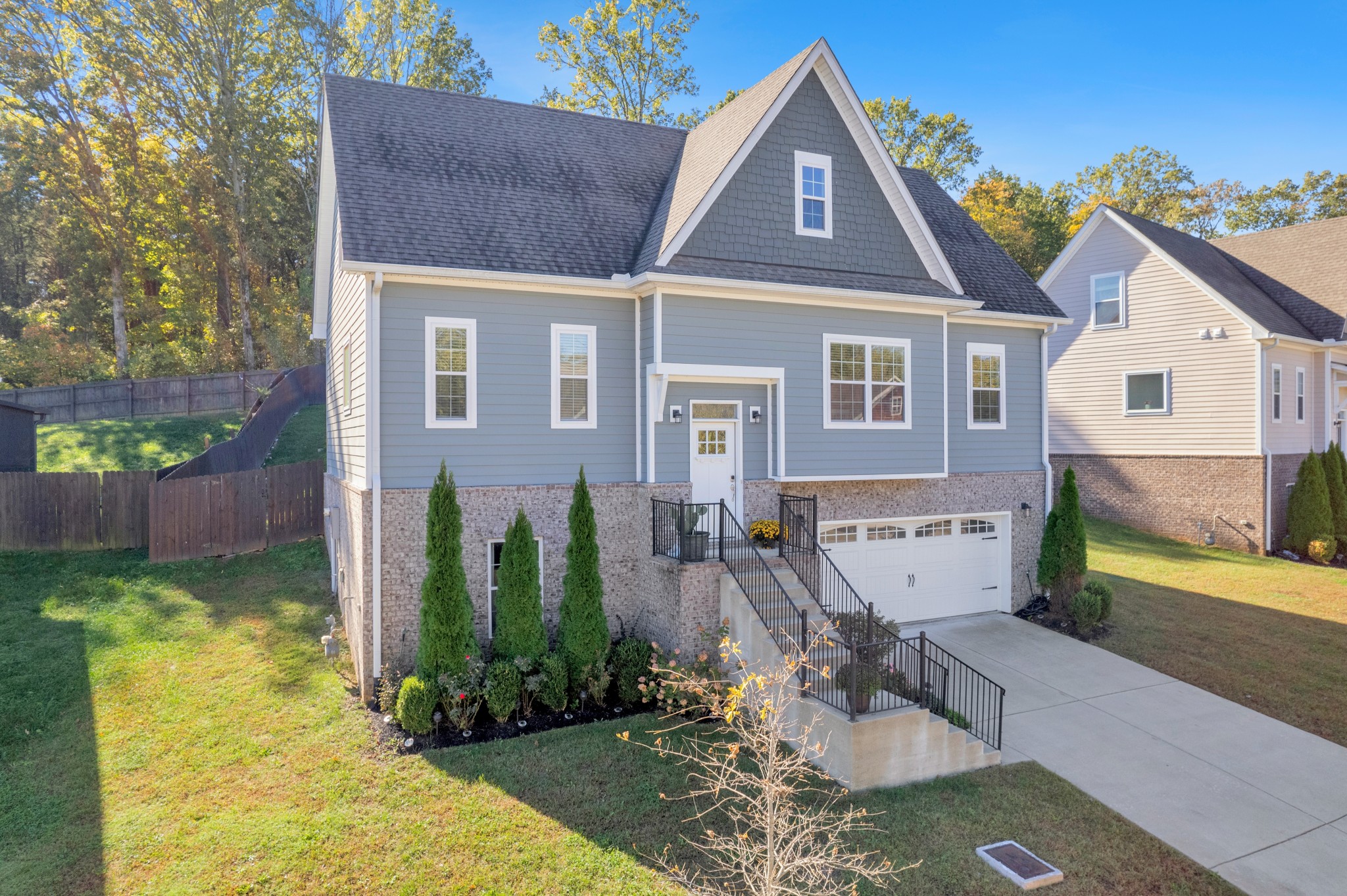 1728 Woodland Pointe Dr