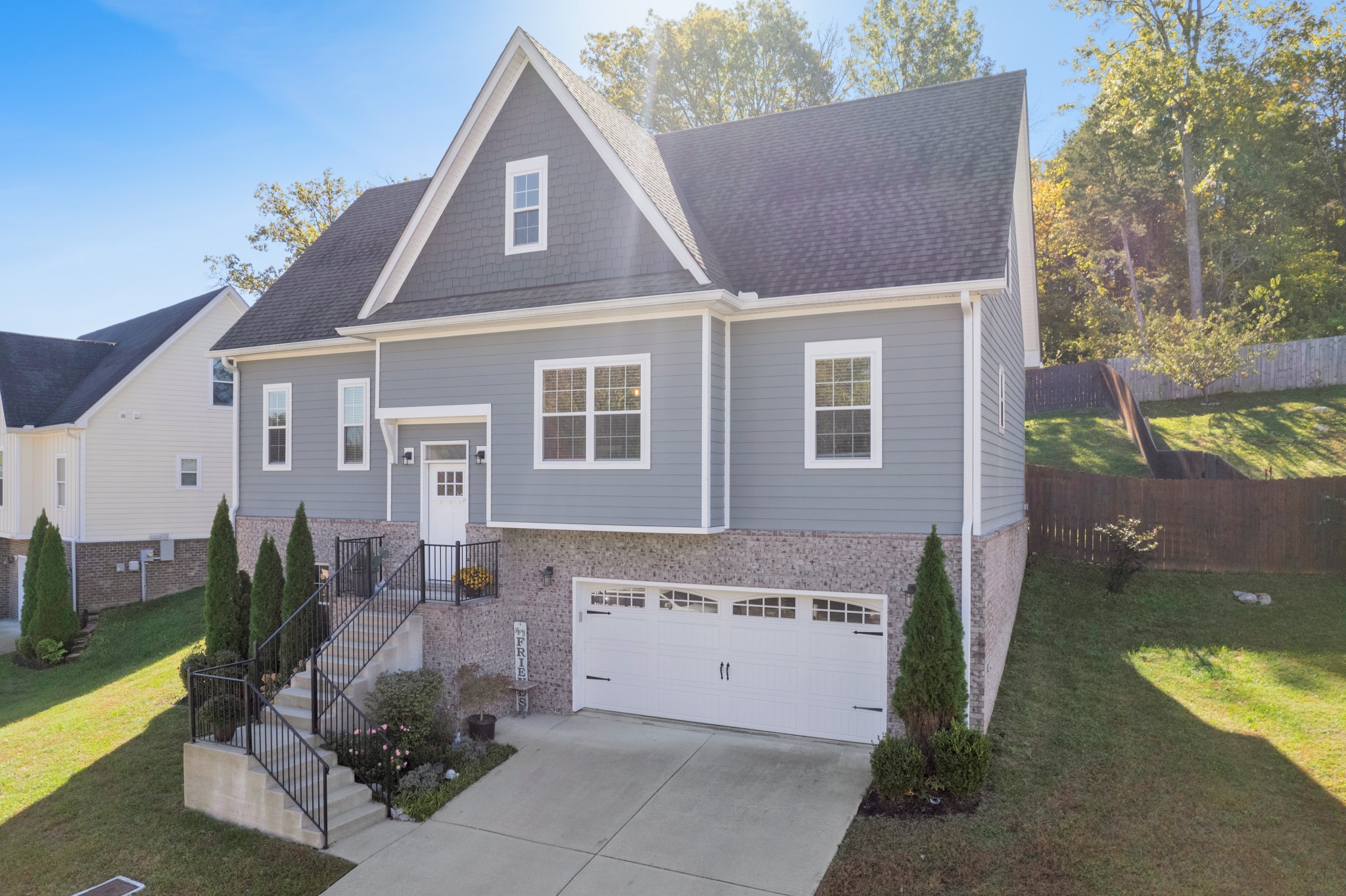 1728 Woodland Pointe Dr