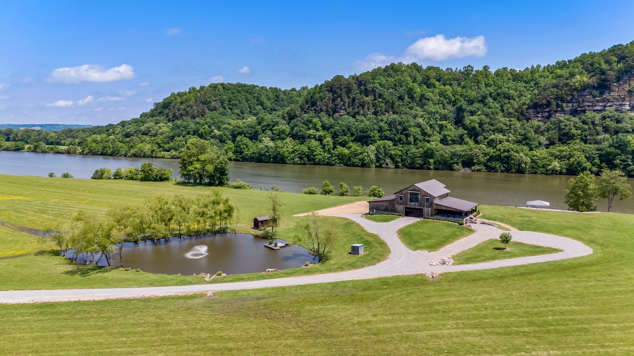 1054 Sunrise Cir