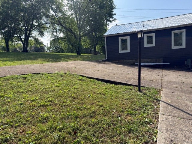 1210 Nashville Pike