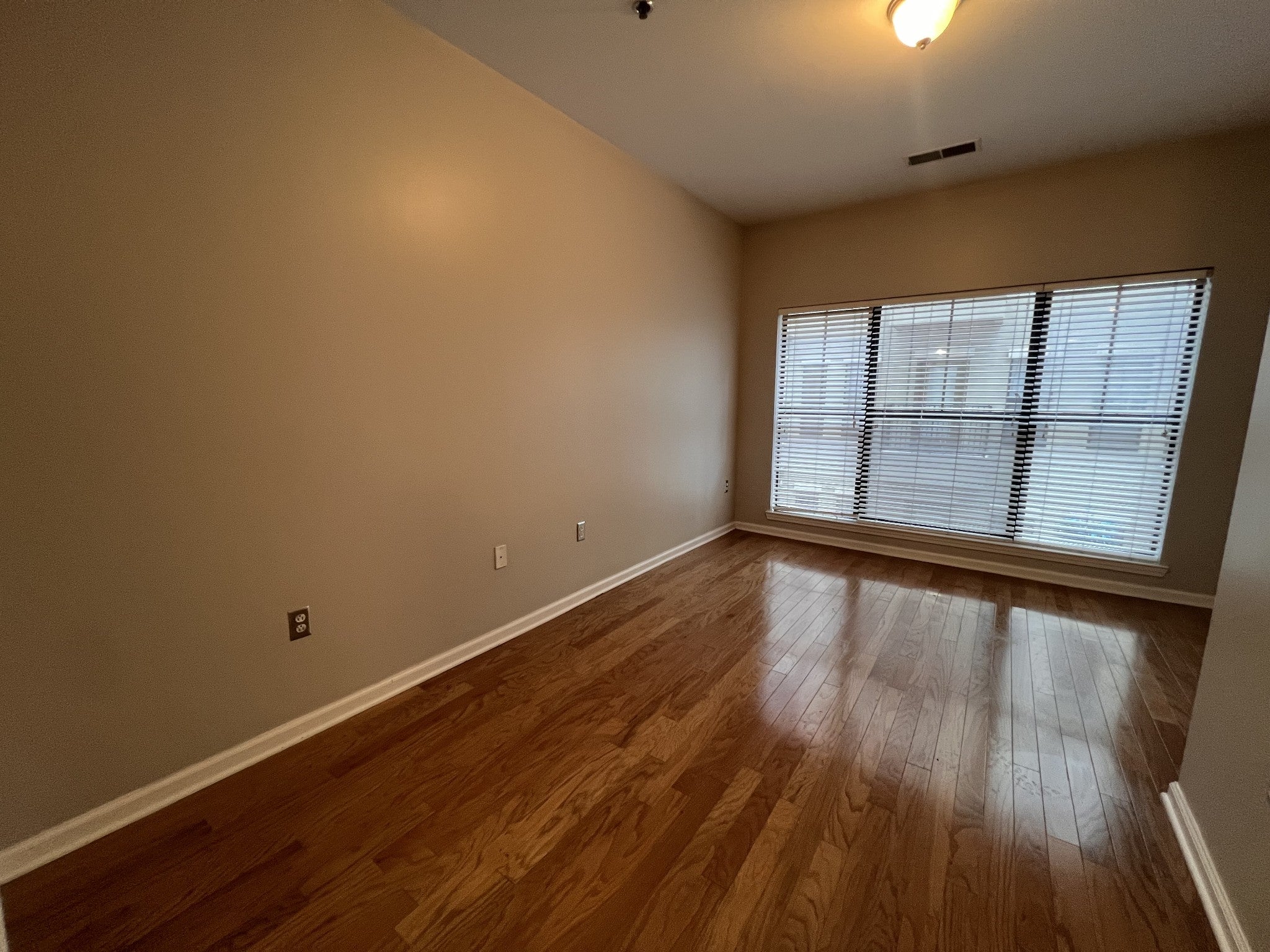 1803 Broadway 210 - Photo 4