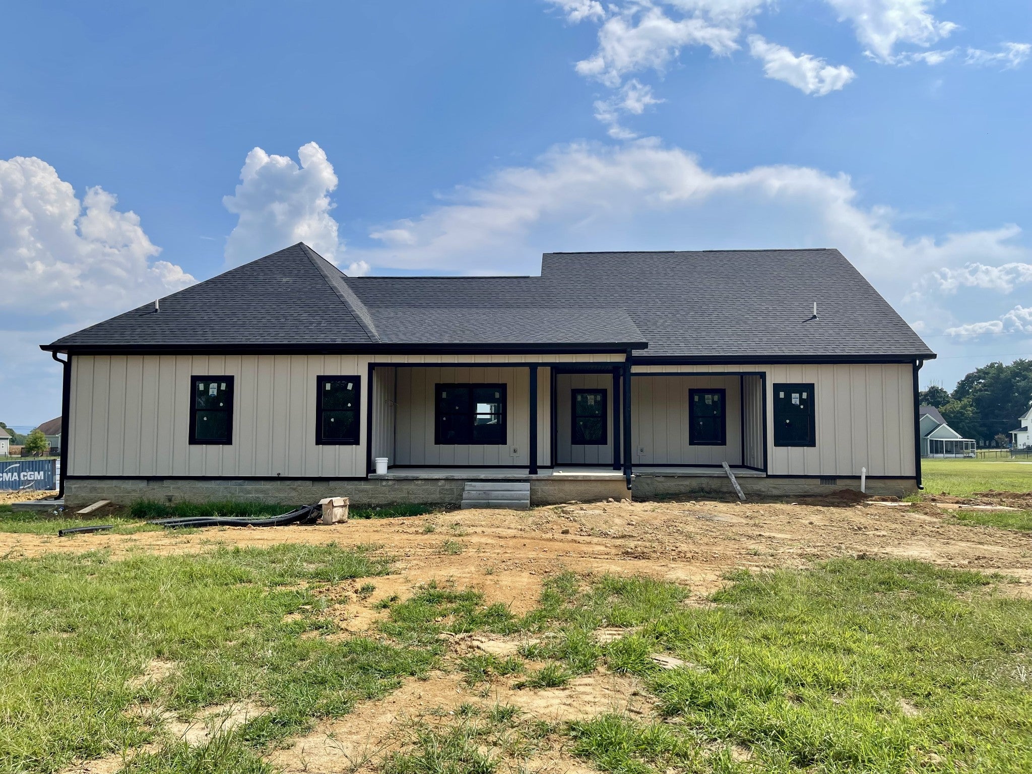 90 Pine Bluff Ct