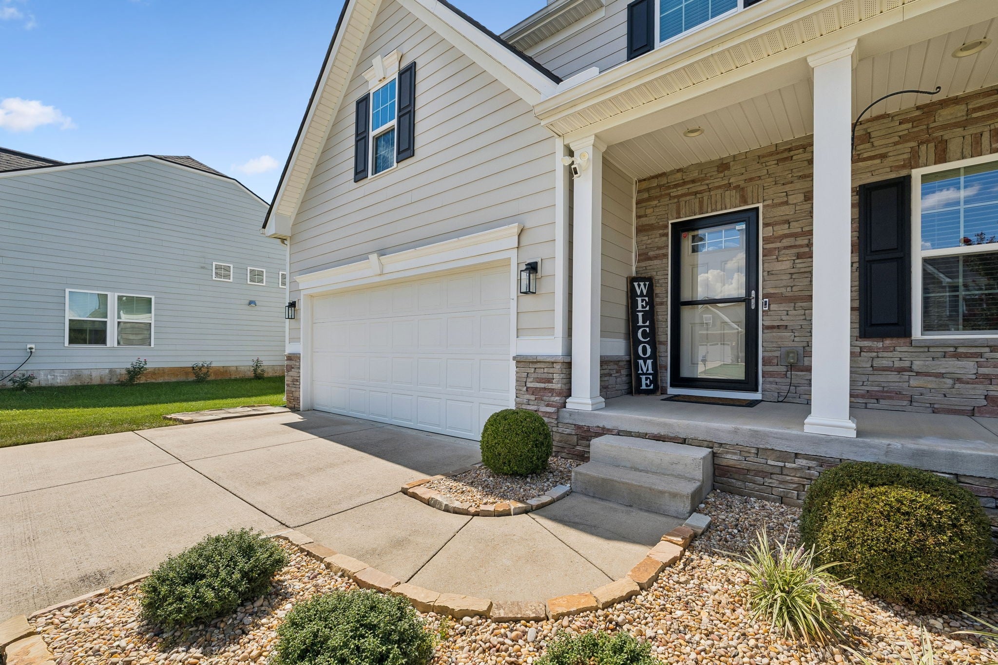 2852 Bluestem Ln