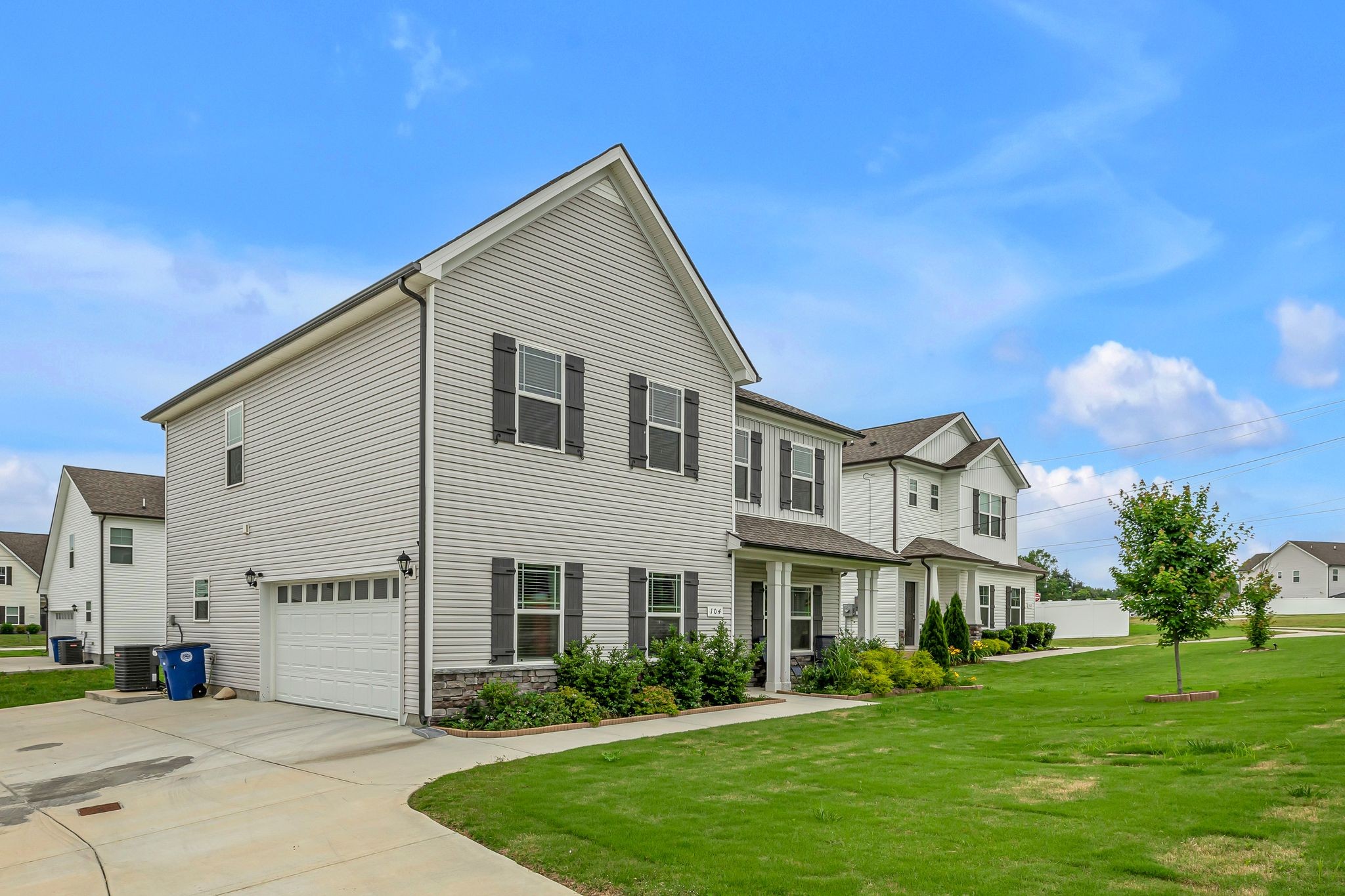 104 Curbow Ct