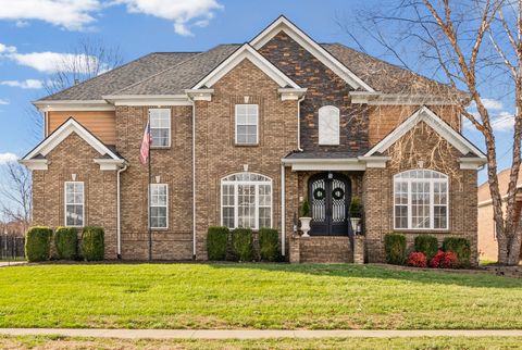 2484 Settlers Trace Clarksville TN 37043
