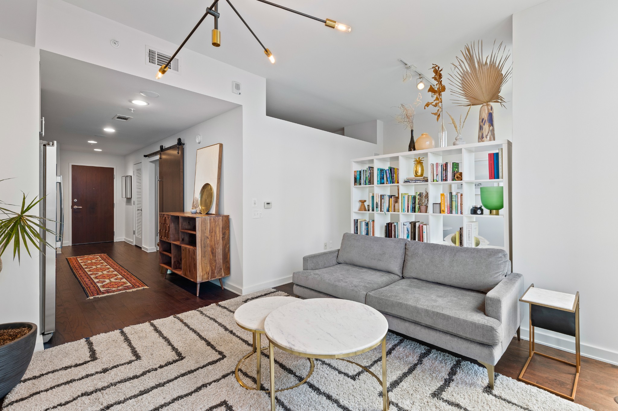 1212 Laurel St 910