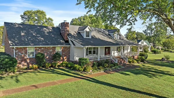 1110 Old Dickerson Pike