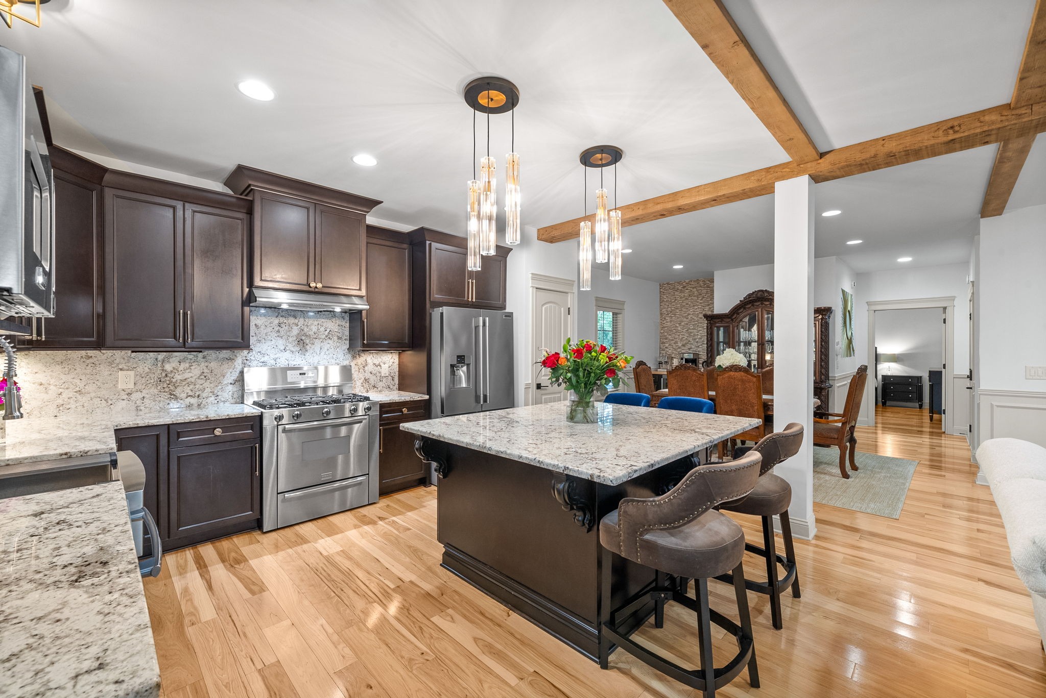 Clarksville, Tennessee 37043, United States, 5 Bedrooms Bedrooms, ,4 BathroomsBathrooms,Residential,Active,135614