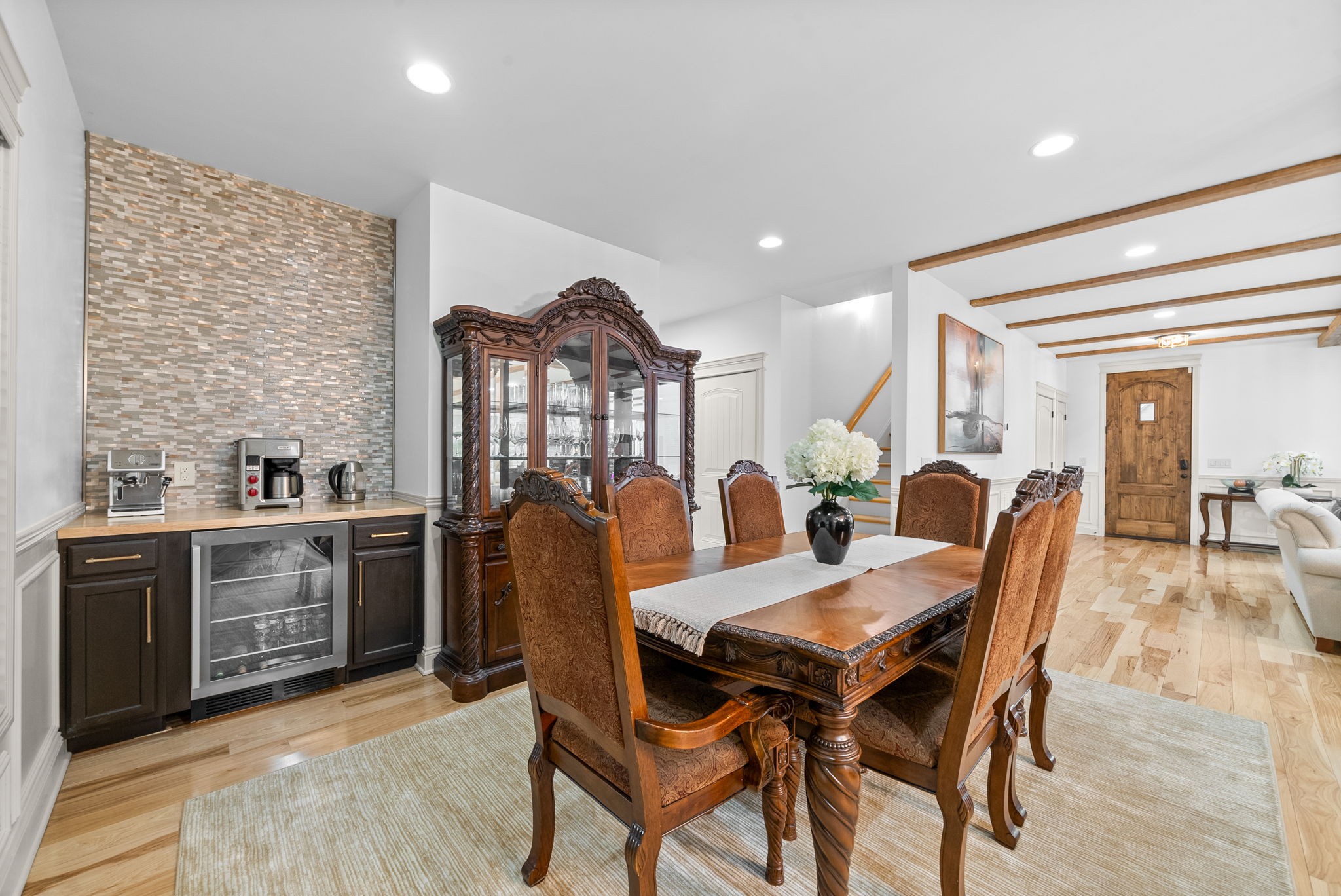 Clarksville, Tennessee 37043, United States, 5 Bedrooms Bedrooms, ,4 BathroomsBathrooms,Residential,Active,135614