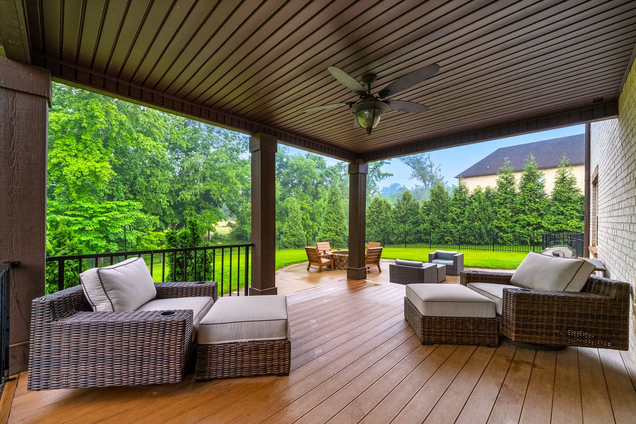 Clarksville, Tennessee 37043, United States, 5 Bedrooms Bedrooms, ,4 BathroomsBathrooms,Residential,Active,135614