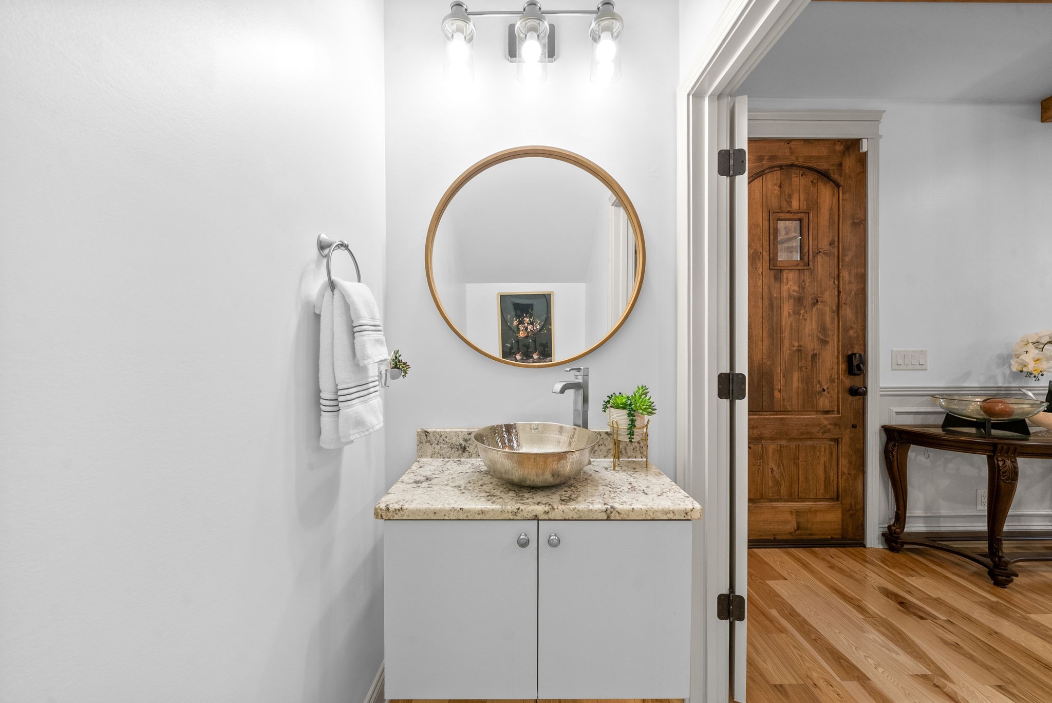 Clarksville, Tennessee 37043, United States, 5 Bedrooms Bedrooms, ,4 BathroomsBathrooms,Residential,Active,135614