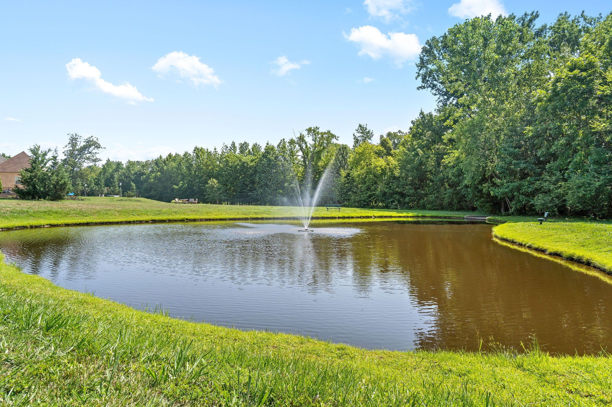 Clarksville, Tennessee 37043, United States, 5 Bedrooms Bedrooms, ,4 BathroomsBathrooms,Residential,Active,135614