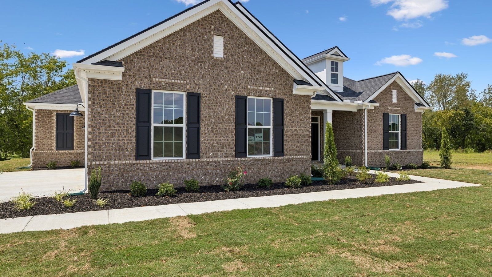 327 Harvest Point Blvd